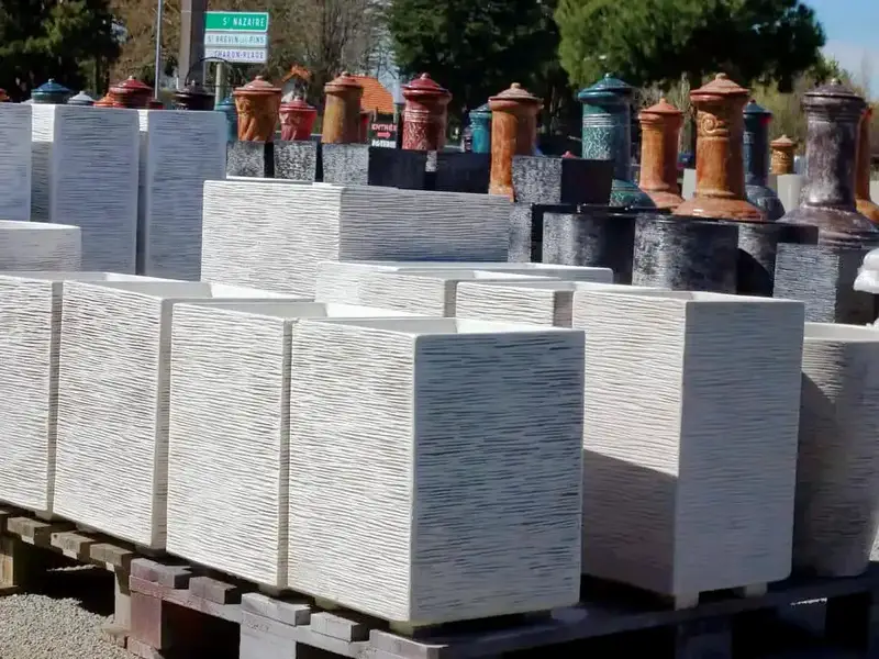 Pot en béton couleur gris