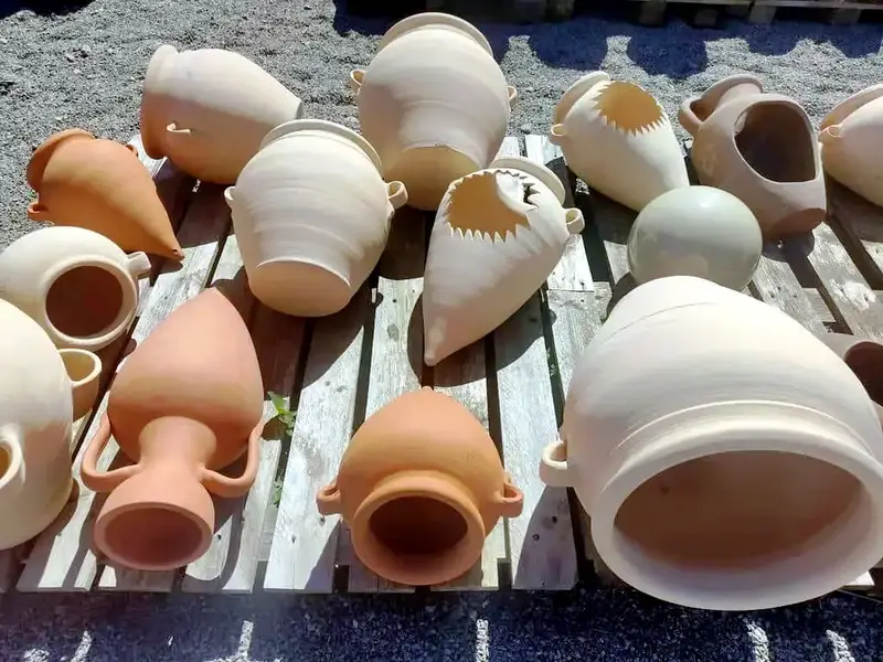 Pots couchés forme amphore