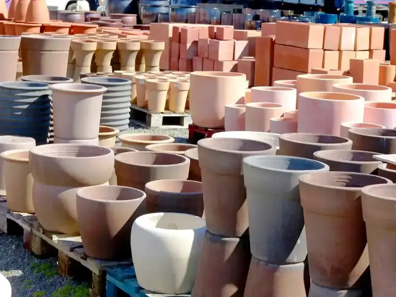 Pots en terre cuite forme rond