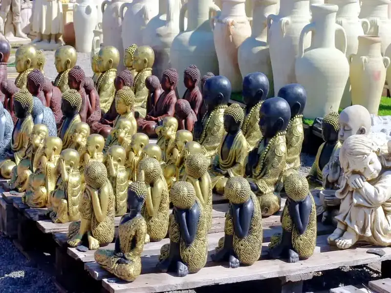 Statues asiatiques différents modèles